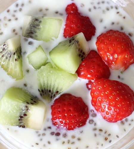 yogurt, chia seeds, fruits-1235353.jpg